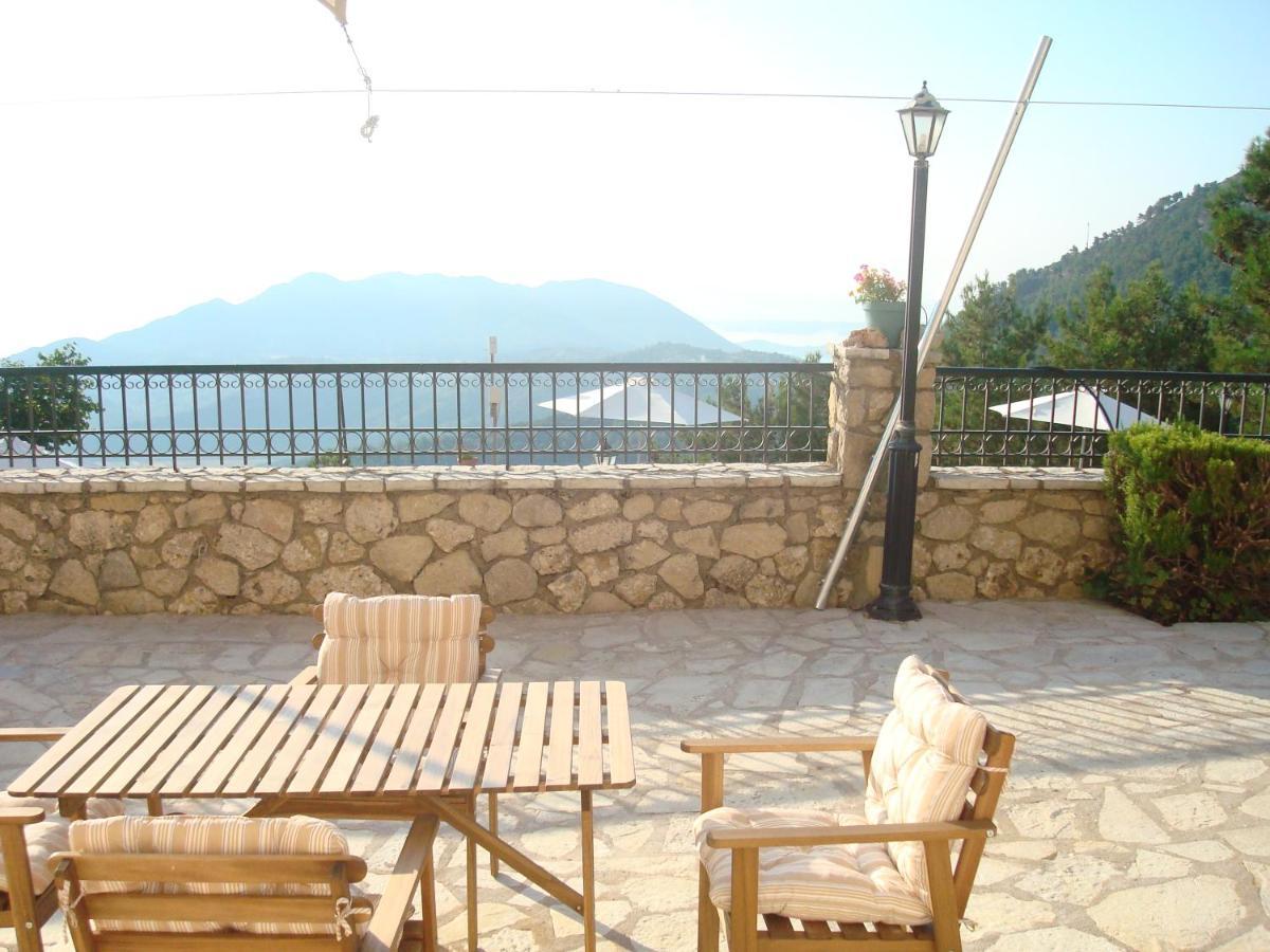 Merlot Village Rental Properties Karia  ภายนอก รูปภาพ