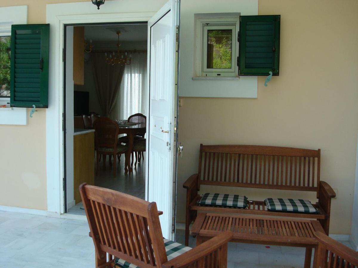 Merlot Village Rental Properties Karia  ภายนอก รูปภาพ